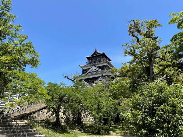 【出雲・斐川・松江・米子発】下瀬美術館ナイトミュージアムとラストイヤー見納め広島城 日帰り3